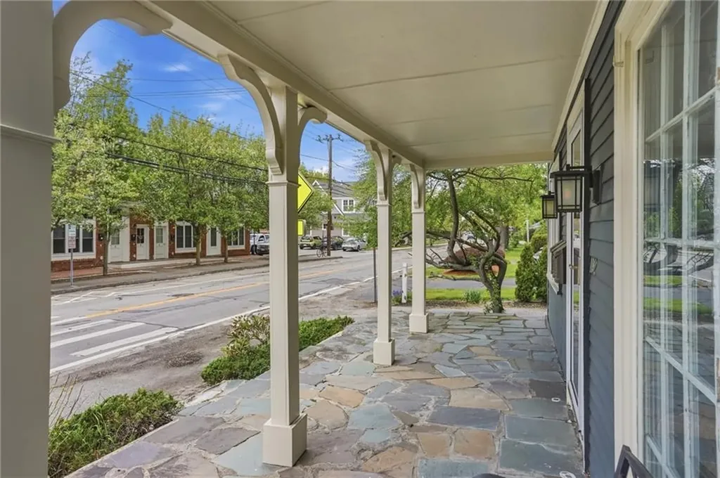 192 Washington Road Barrington RI 02806