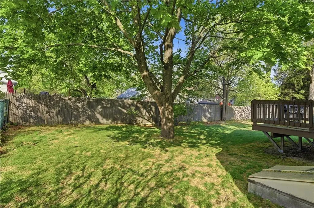 365 Maple Street Warwick RI 02888