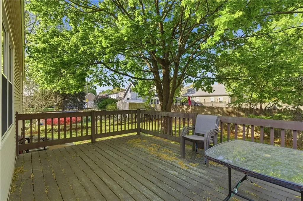 365 Maple Street Warwick RI 02888