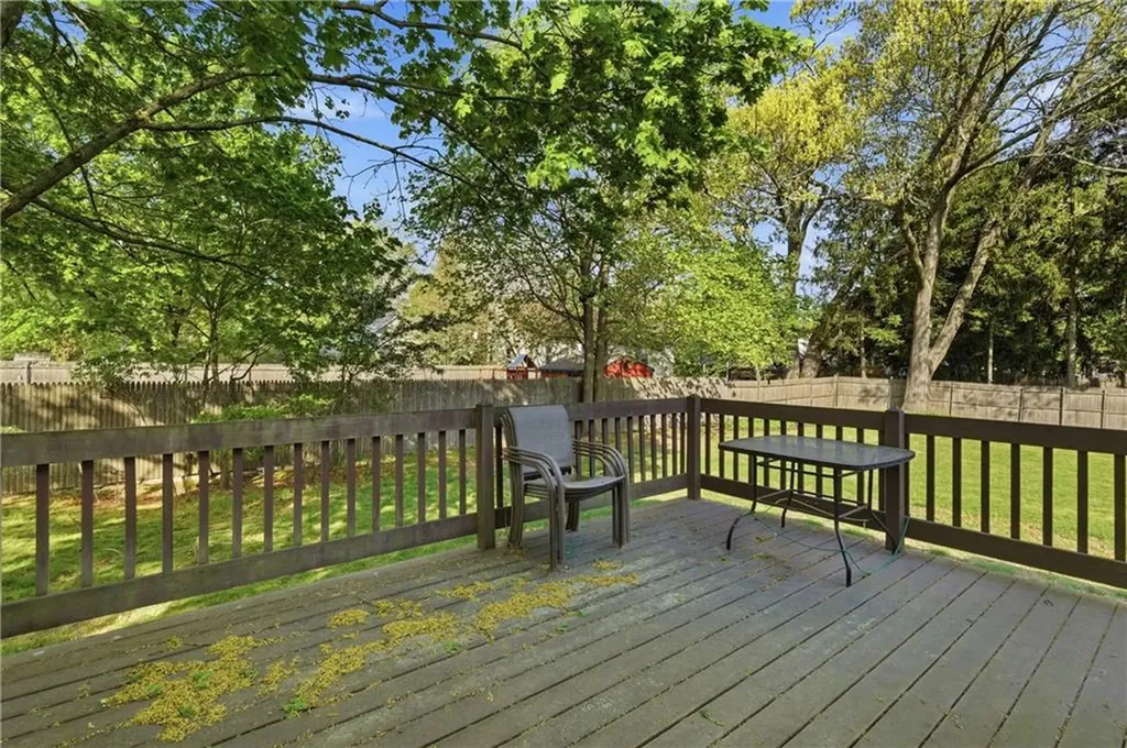 365 Maple Street Warwick RI 02888