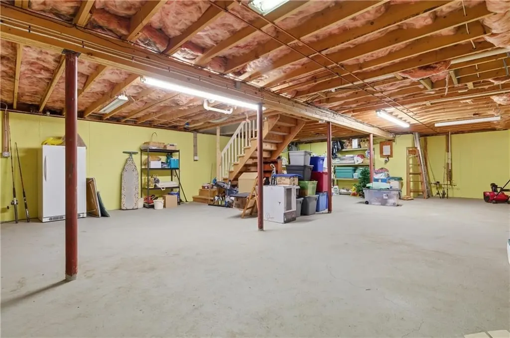 365 Maple Street Warwick RI 02888