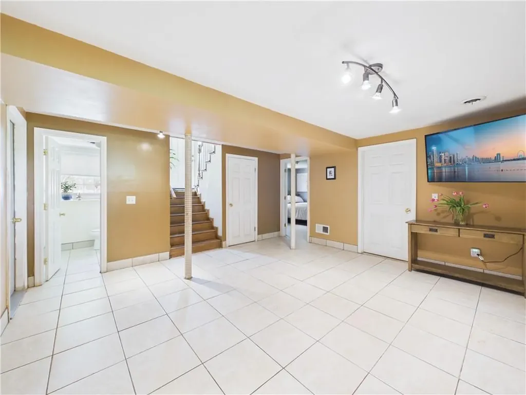 12 Elmonte Drive Coventry RI 02816