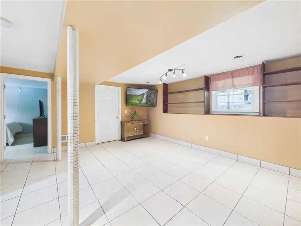 12 Elmonte Drive Coventry RI 02816