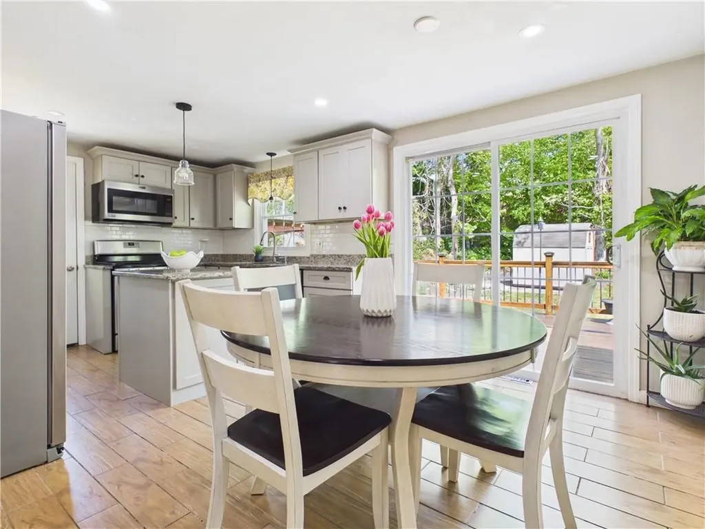 12 Elmonte Drive Coventry RI 02816