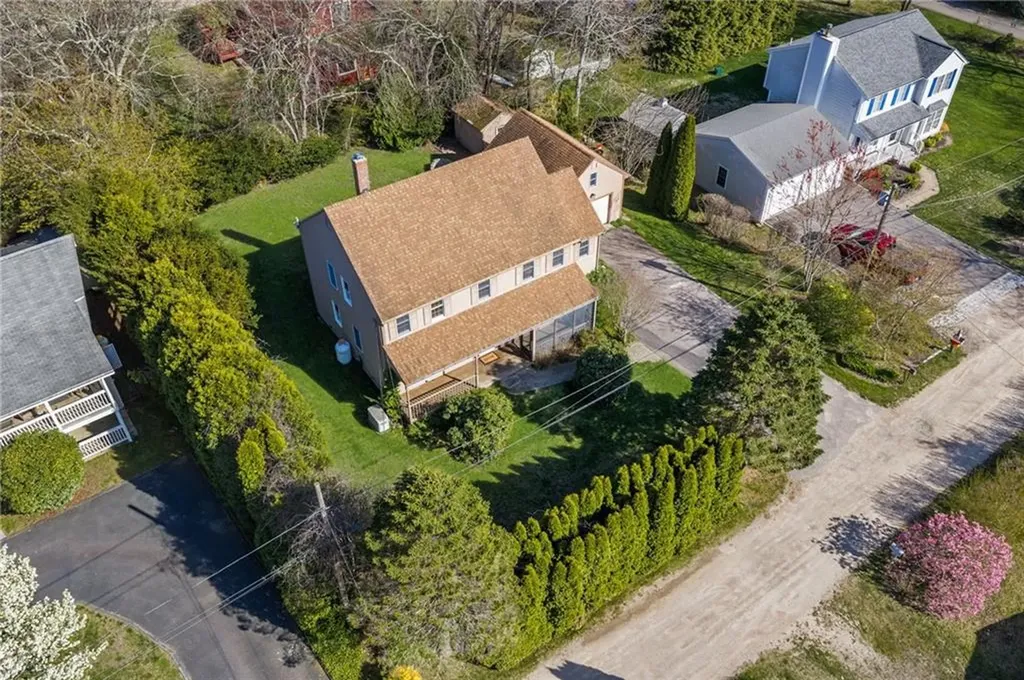 26 E Bayview Road Charlestown RI 02813
