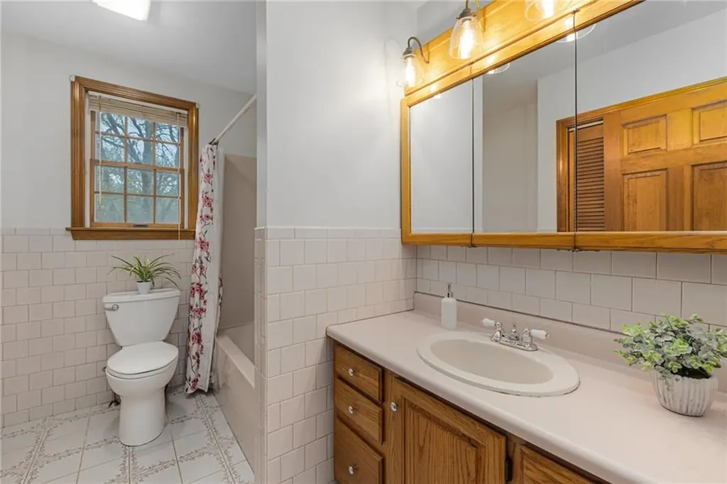 26 E Bayview Road Charlestown RI 02813