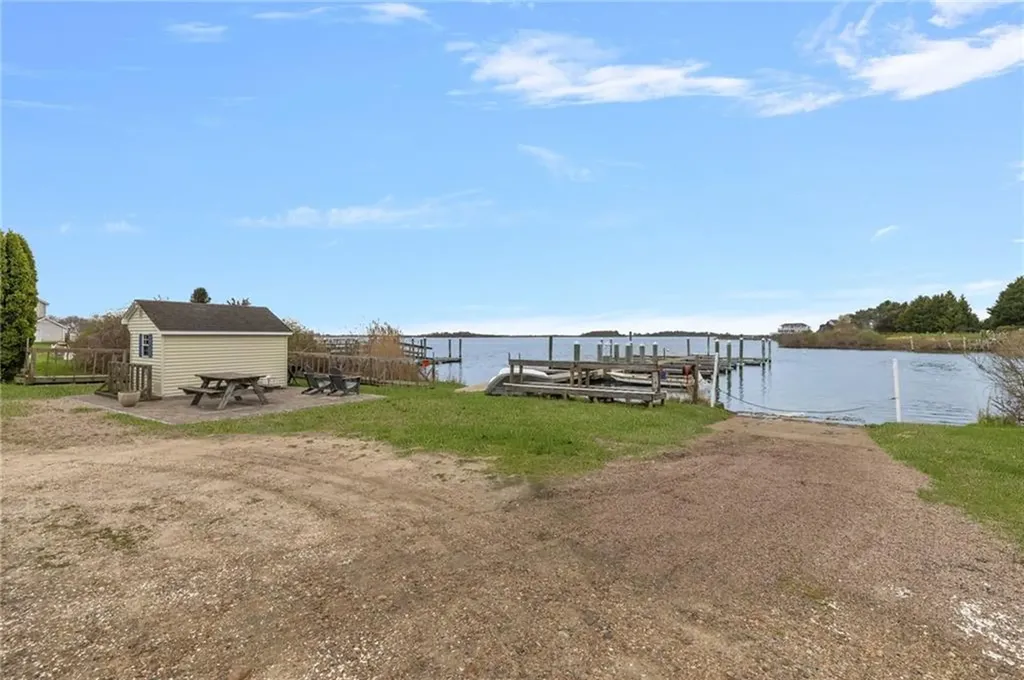 26 E Bayview Road Charlestown RI 02813