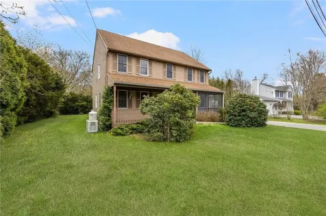 26 E Bayview Road Charlestown RI 02813
