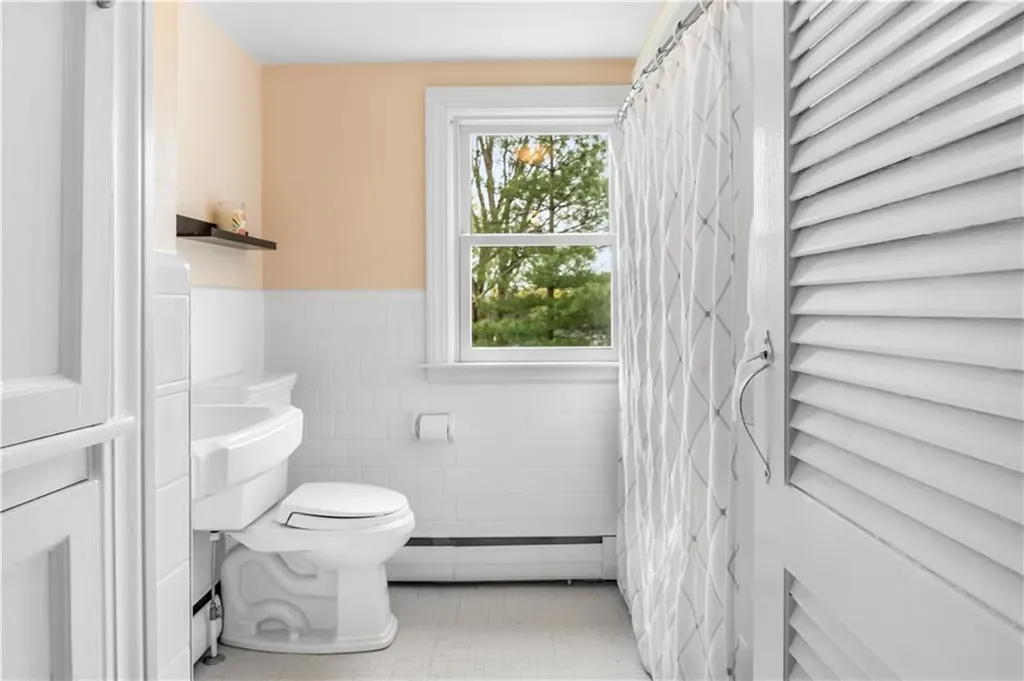 80 Kingswood Road Bristol RI 02809
