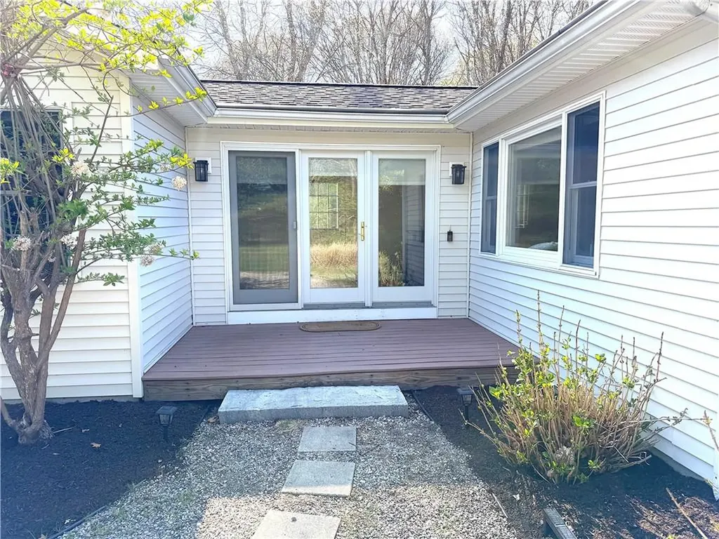 435 Allen Avenue South Kingstown RI 02879
