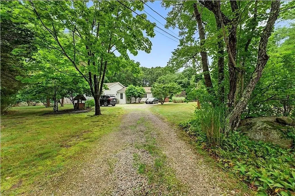 435 Allen Avenue South Kingstown RI 02879