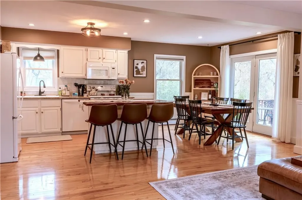 435 Allen Avenue South Kingstown RI 02879