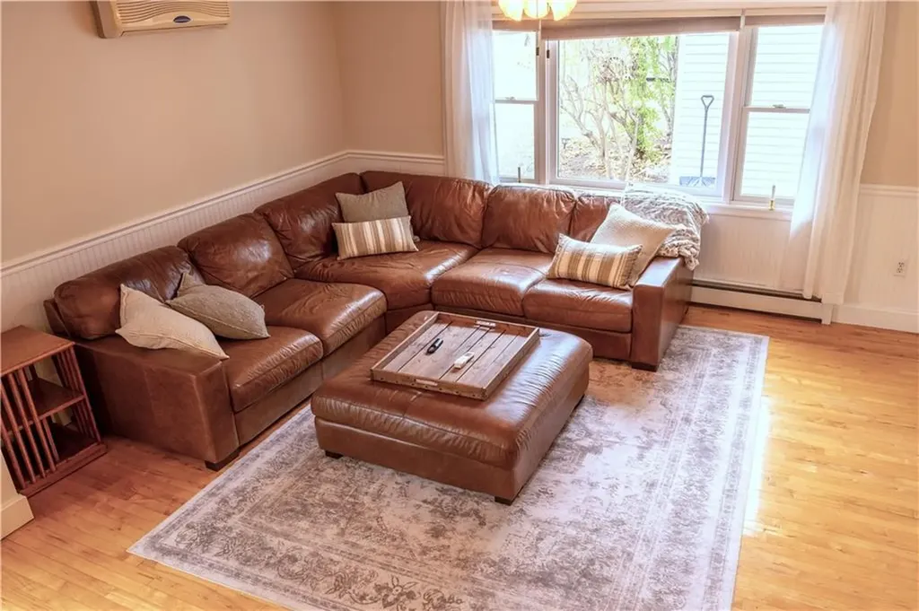 435 Allen Avenue South Kingstown RI 02879