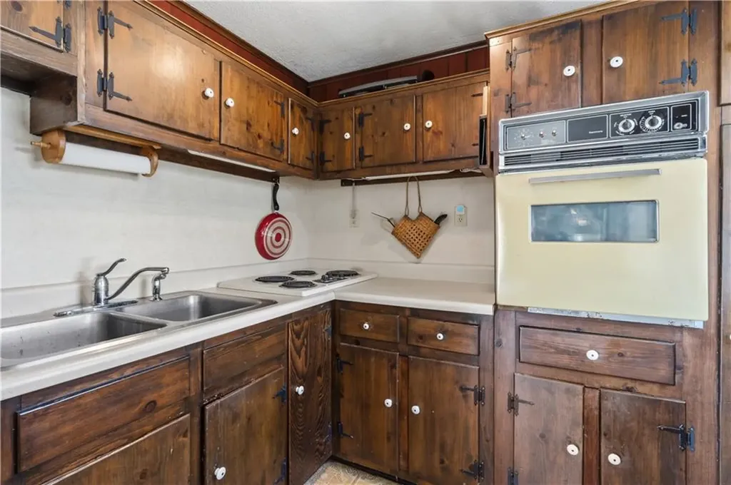 25 Westside Road South Kingstown RI 02879