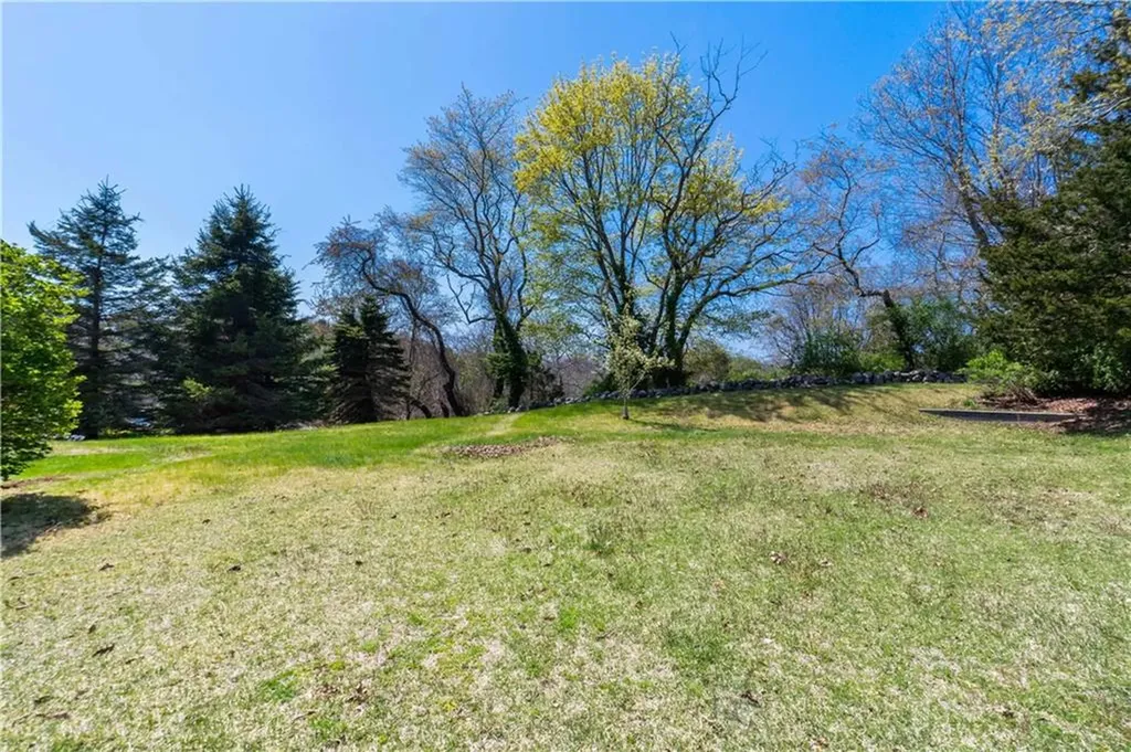 25 Westside Road South Kingstown RI 02879