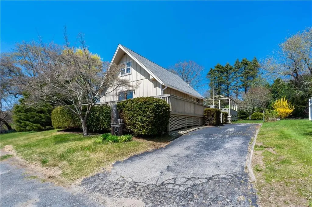 25 Westside Road South Kingstown RI 02879