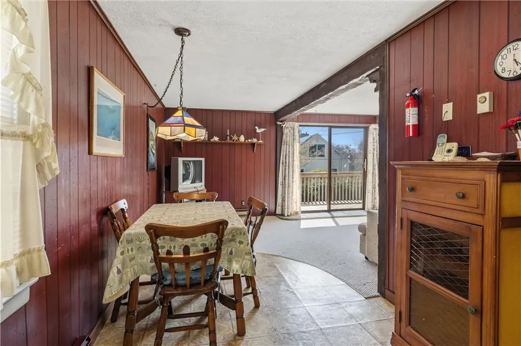 25 Westside Road South Kingstown RI 02879