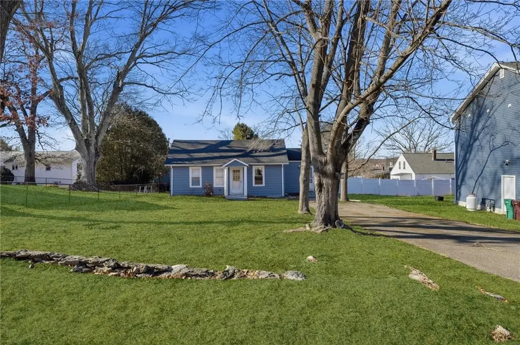 213 St Louis Avenue Woonsocket RI 02895