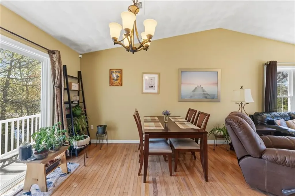 48 Harris Avenue Warwick RI 02889