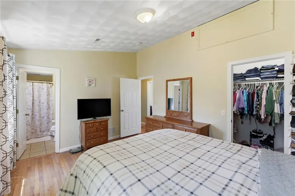 48 Harris Avenue Warwick RI 02889
