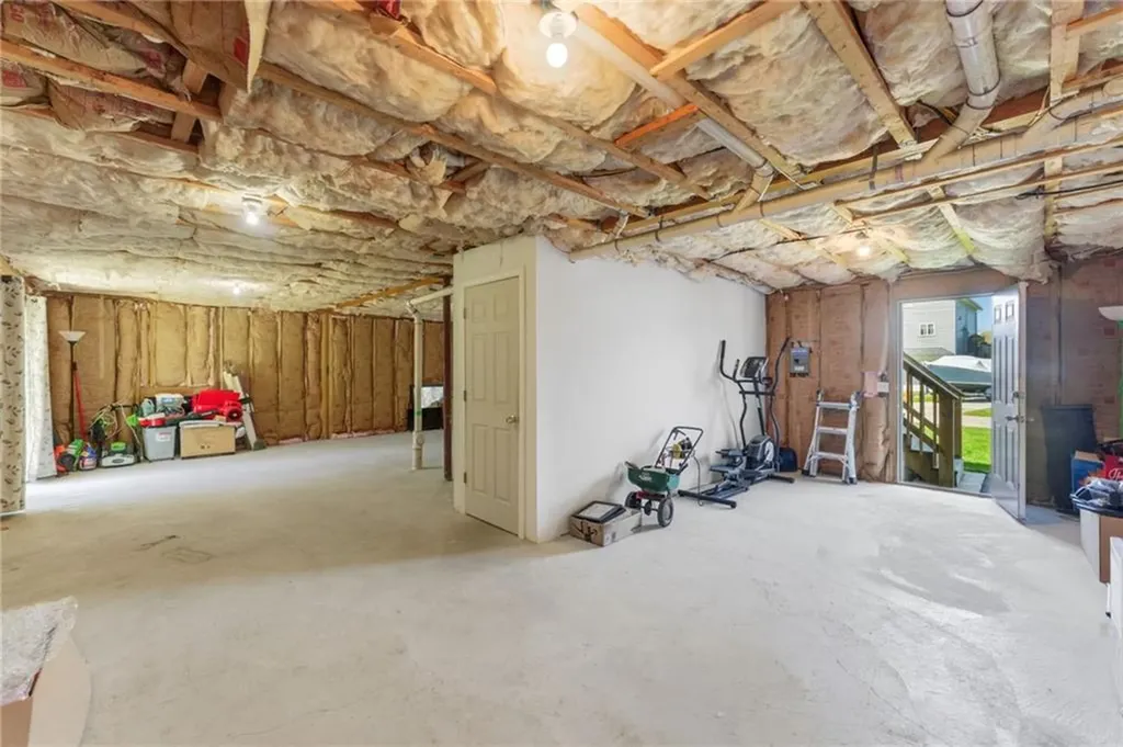 48 Harris Avenue Warwick RI 02889