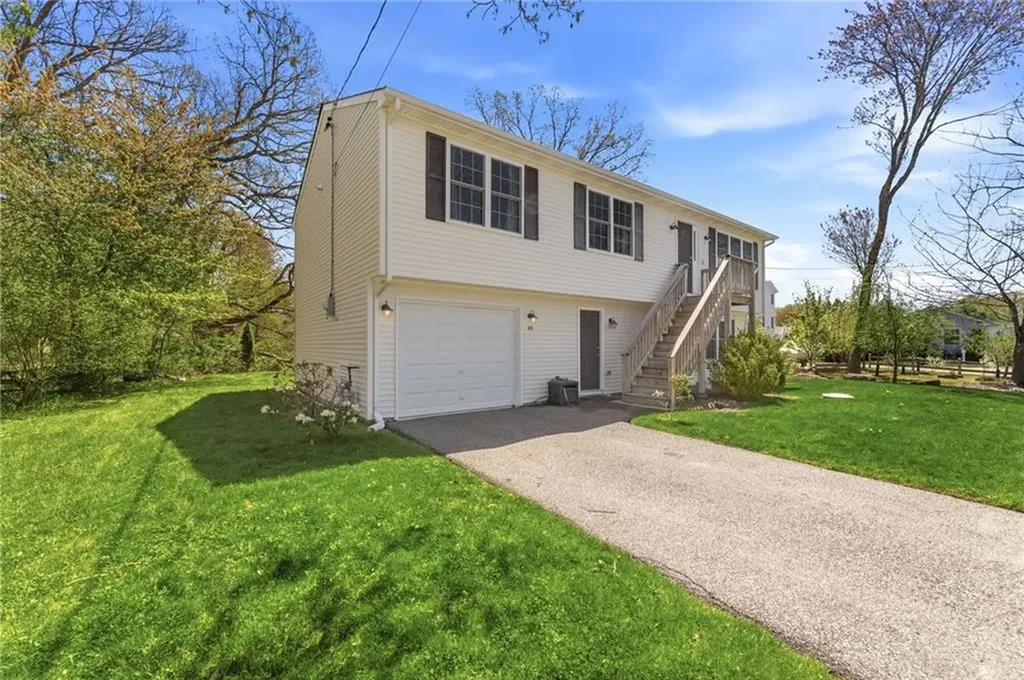 48 Harris Avenue Warwick RI 02889