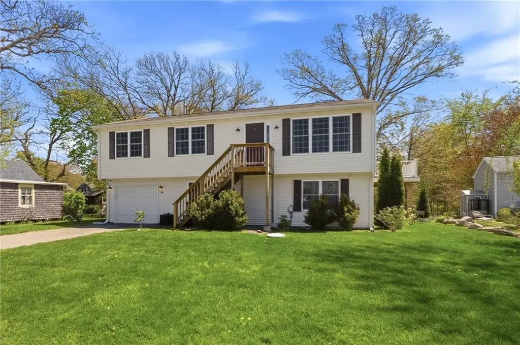48 Harris Avenue Warwick RI 02889