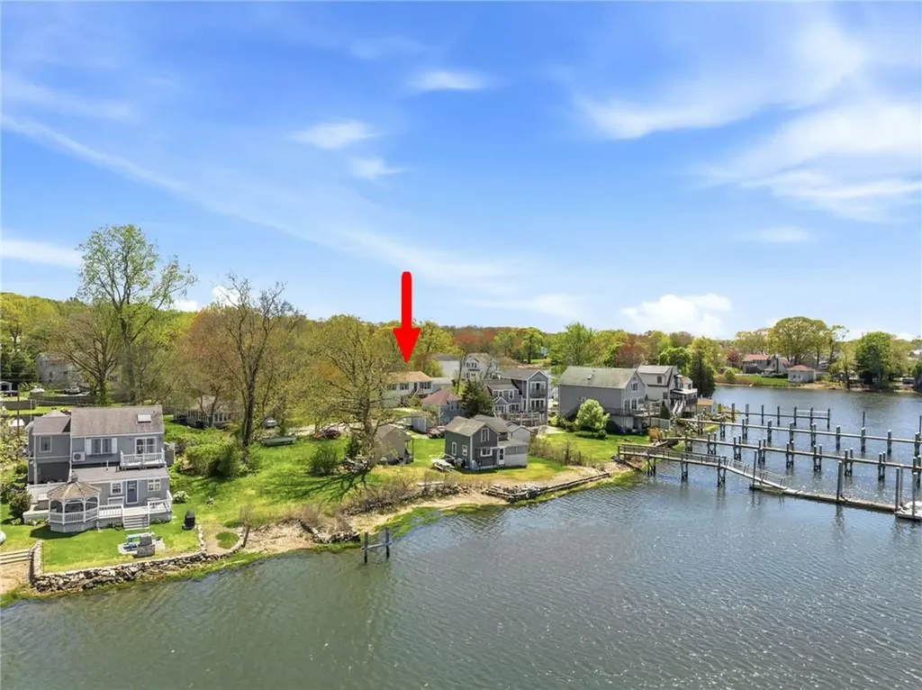 48 Harris Avenue Warwick RI 02889