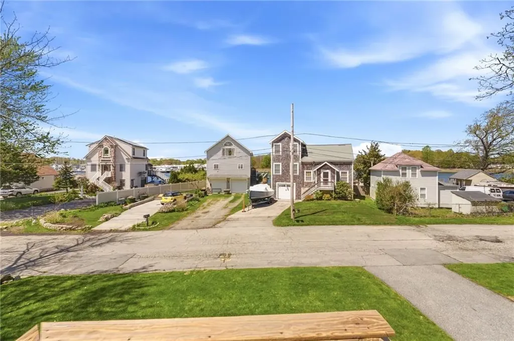 48 Harris Avenue Warwick RI 02889