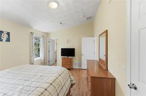 48 Harris Avenue Warwick RI 02889