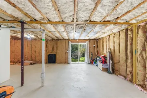 48 Harris Avenue Warwick RI 02889