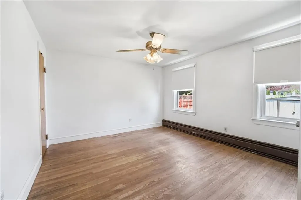 15 Rhodes Avenue East Providence RI 02915
