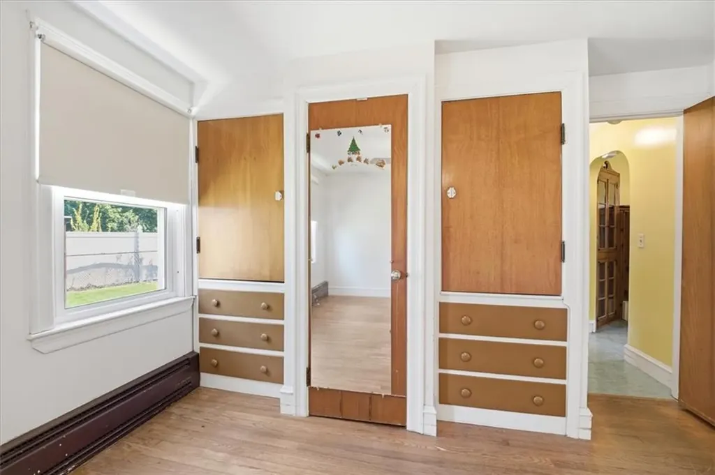 15 Rhodes Avenue East Providence RI 02915