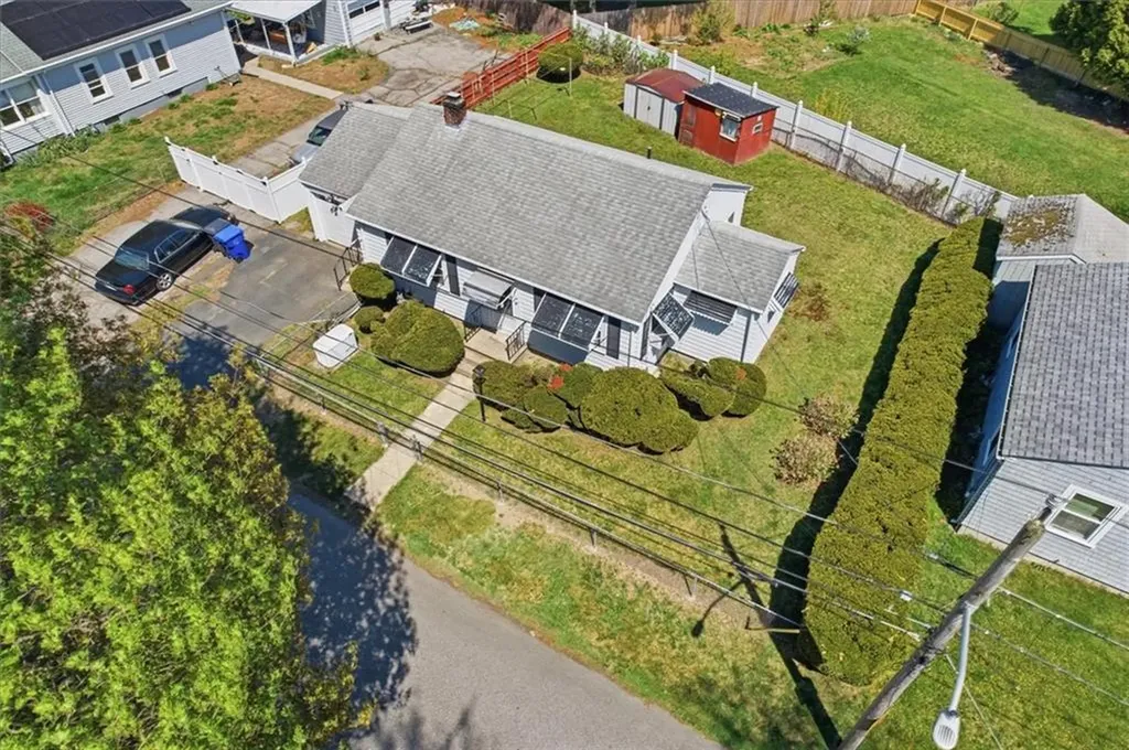 15 Rhodes Avenue East Providence RI 02915