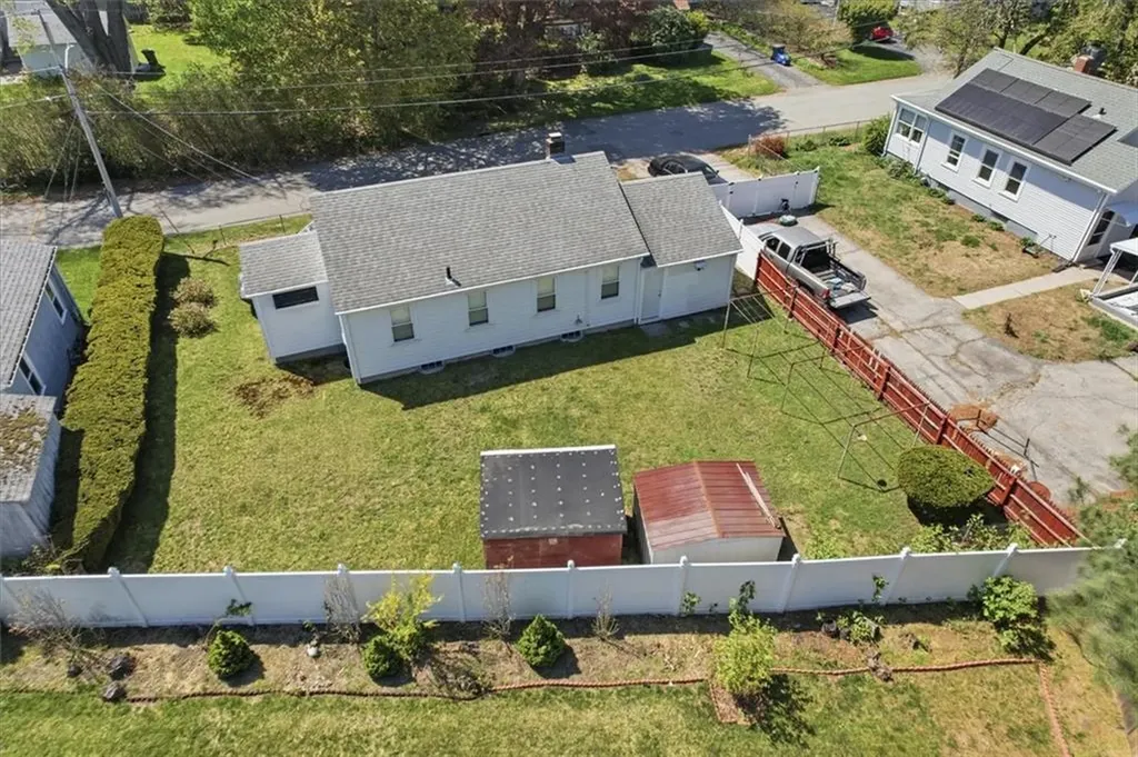 15 Rhodes Avenue East Providence RI 02915