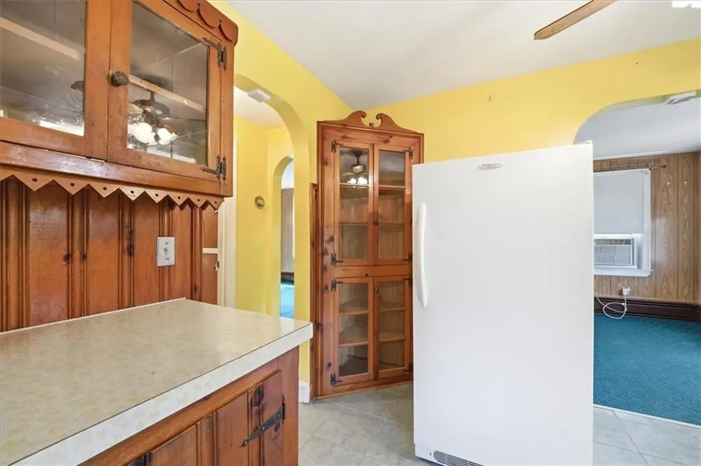 15 Rhodes Avenue East Providence RI 02915
