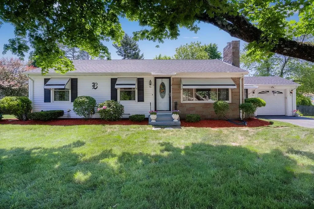 91 Priscilla Road Woonsocket RI 02895