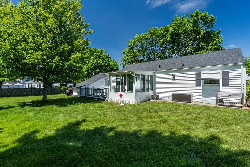 91 Priscilla Road Woonsocket RI 02895