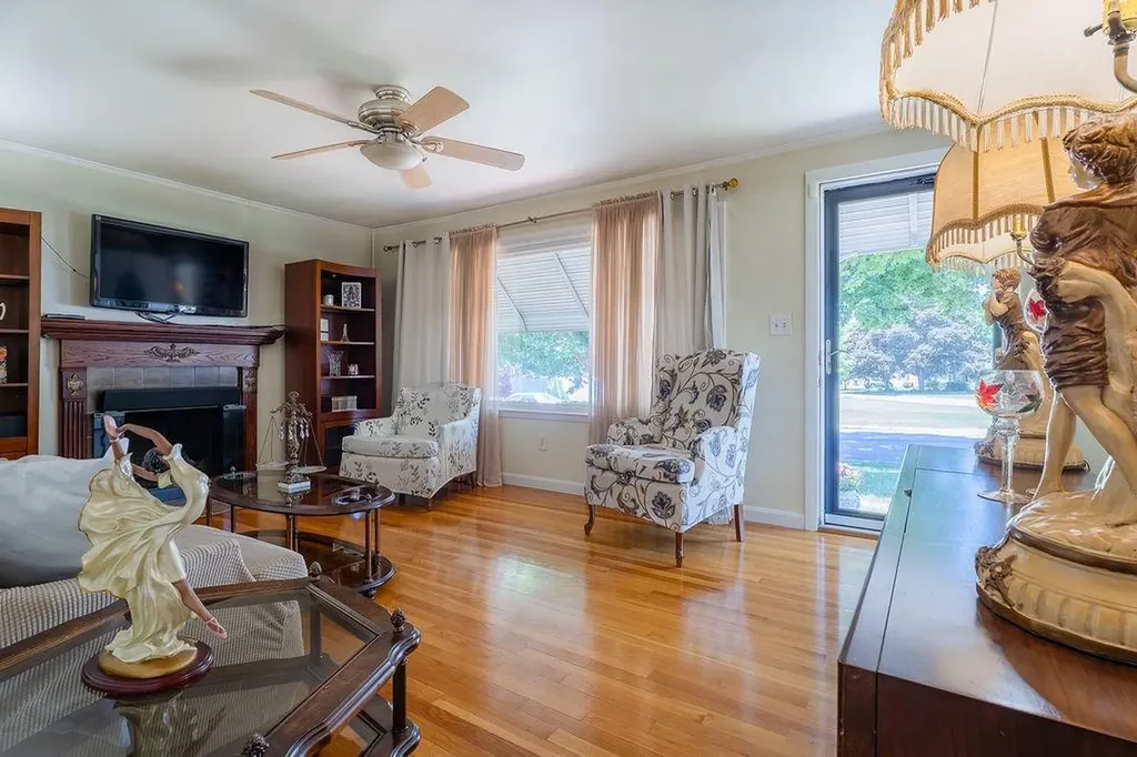 91 Priscilla Road Woonsocket RI 02895