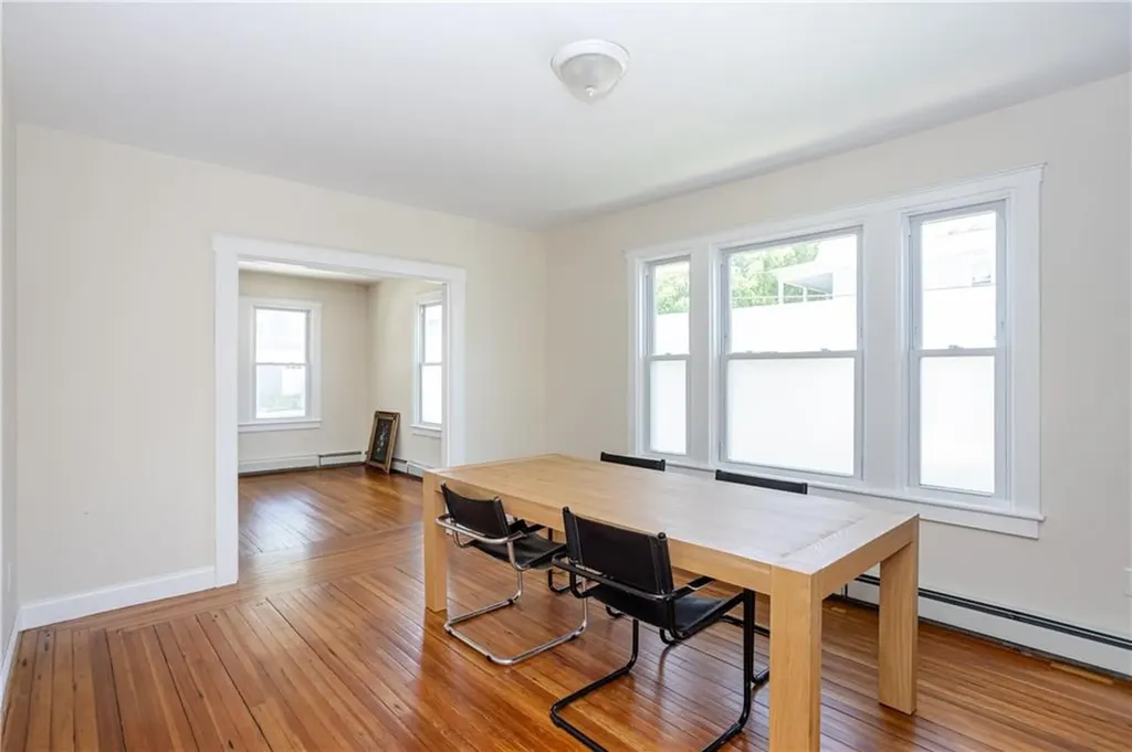 2 Bedlow Avenue Newport RI 02840