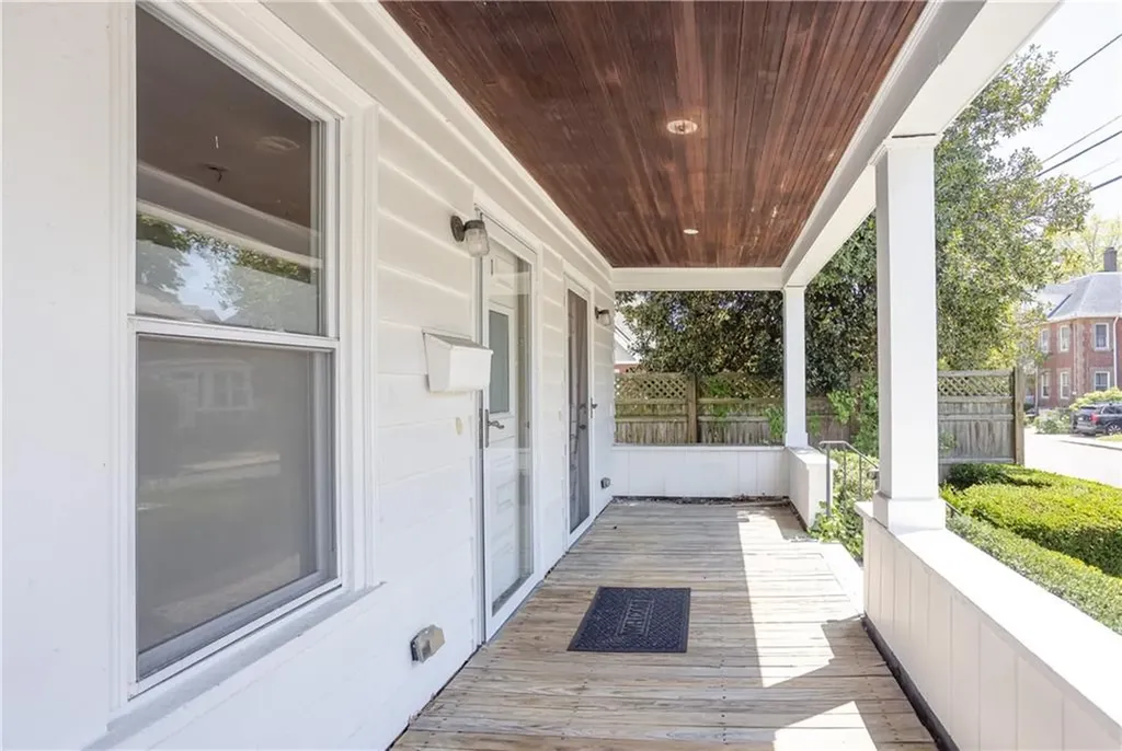 2 Bedlow Avenue Newport RI 02840