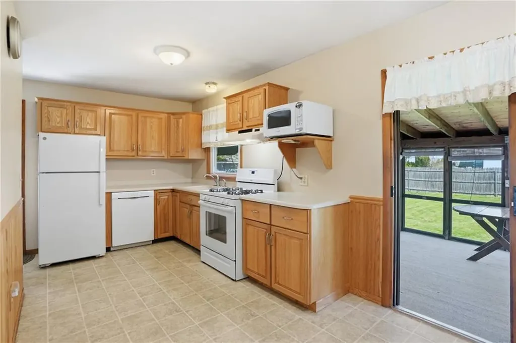 84 West Earle Street Cumberland RI 02864