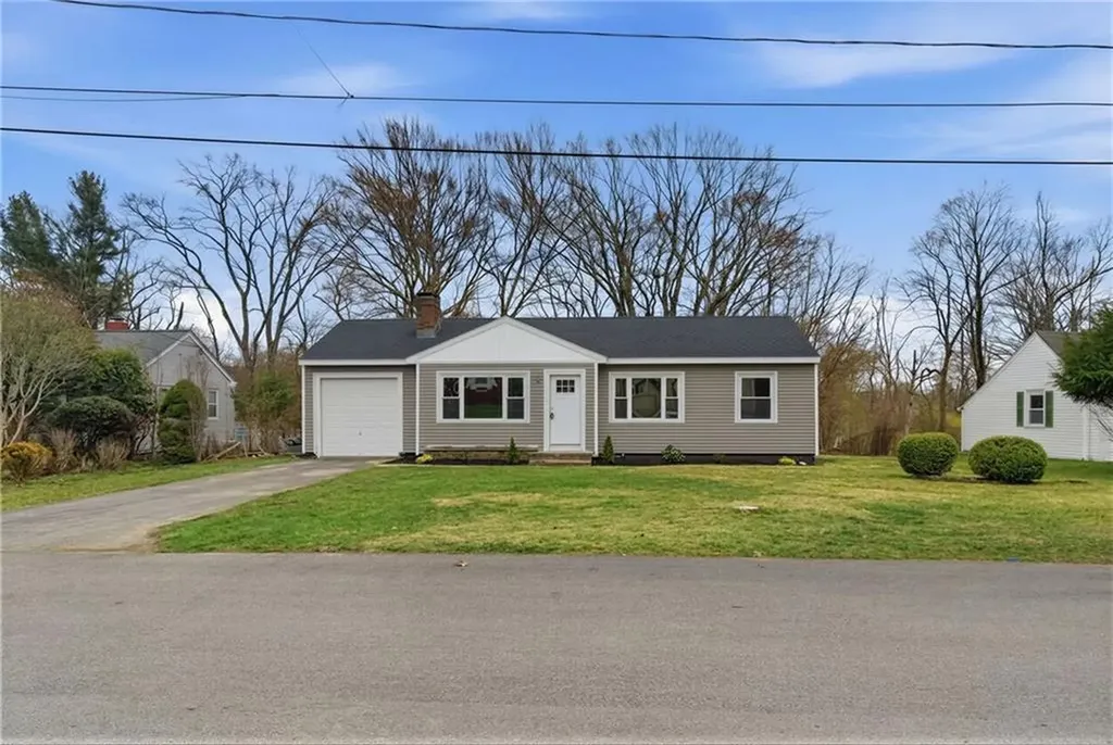 63 Indian Road East Providence RI 02915