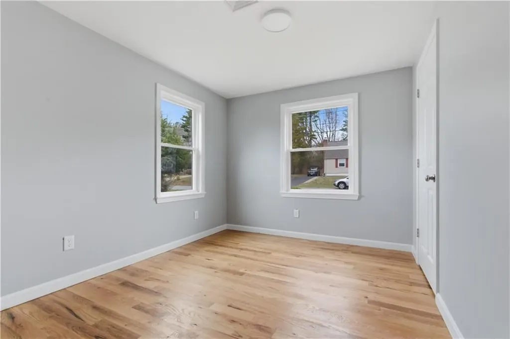 63 Indian Road East Providence RI 02915
