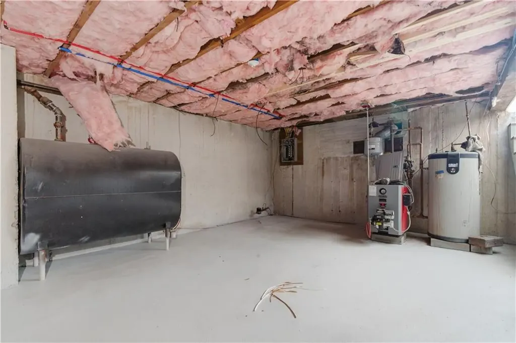 63 Indian Road East Providence RI 02915