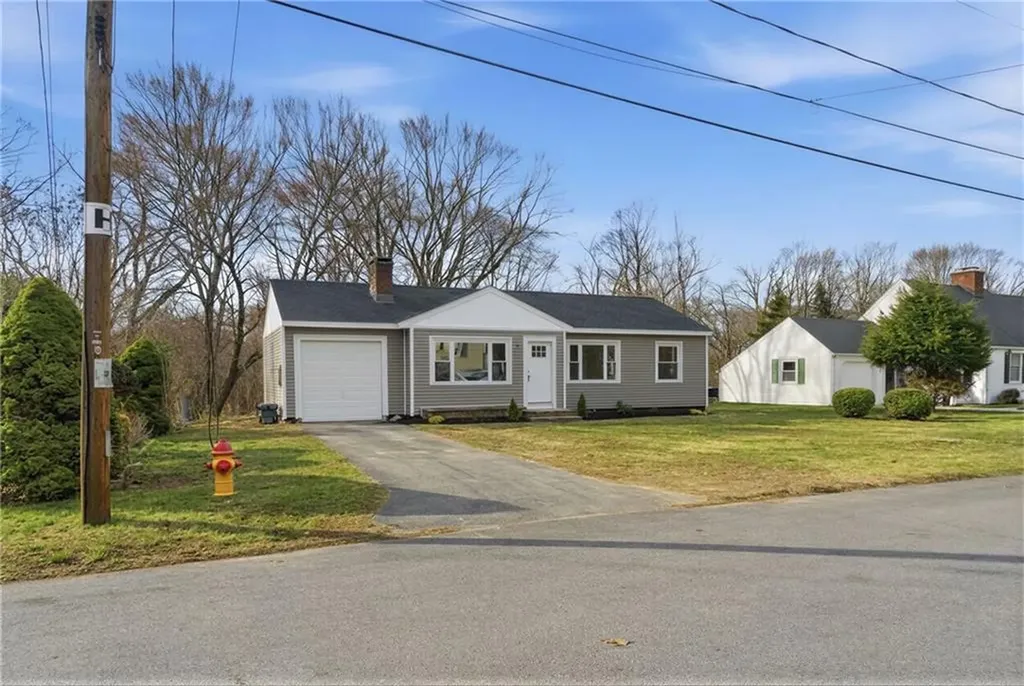 63 Indian Road East Providence RI 02915