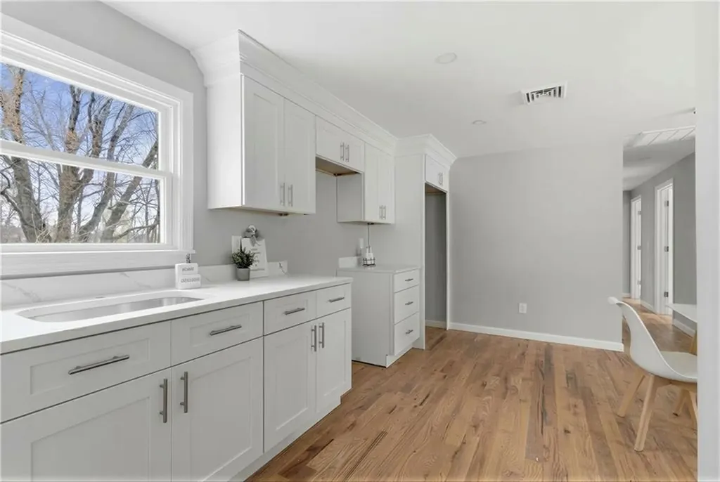 63 Indian Road East Providence RI 02915