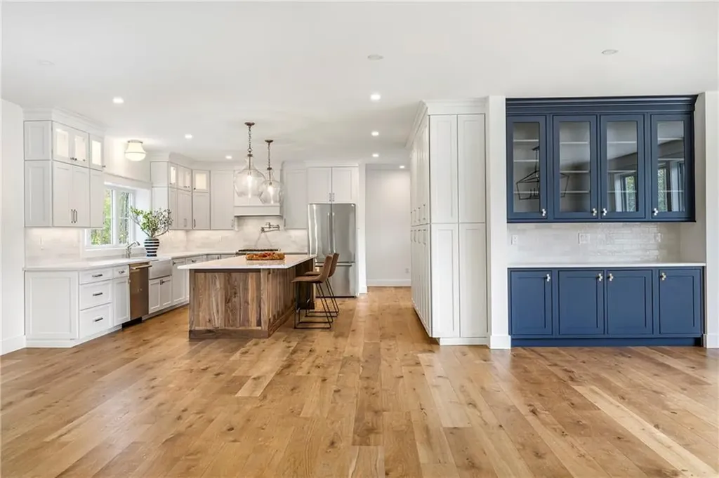 3 Knowlton Court Bristol RI 02809