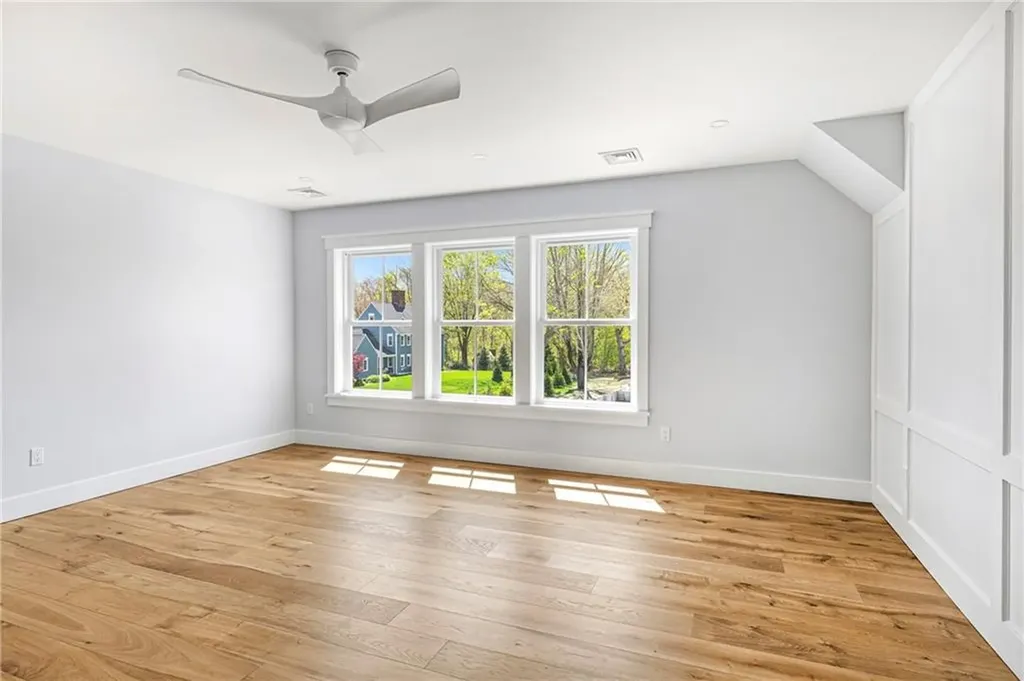 3 Knowlton Court Bristol RI 02809