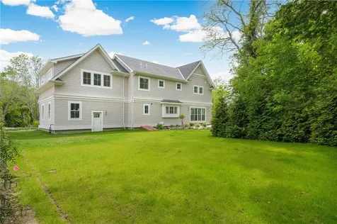 3 Knowlton Court Bristol RI 02809
